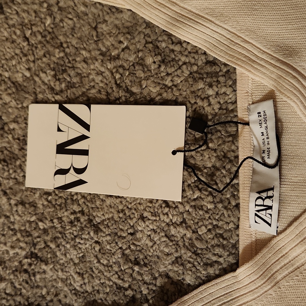 NWT Zara Women's Top - Picture 2 of 4
